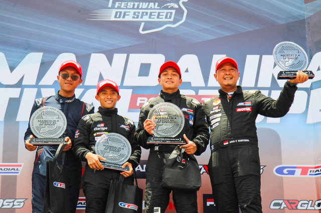 Pebalap GR Garage Auto2000 Racing Team (GRT) sapu bersih podium juara di Krida Agya One Make Race pada Gelaran Mandalika Festival of Speed putaran ke-3 dan ke-4. Foto: Dok. GRT