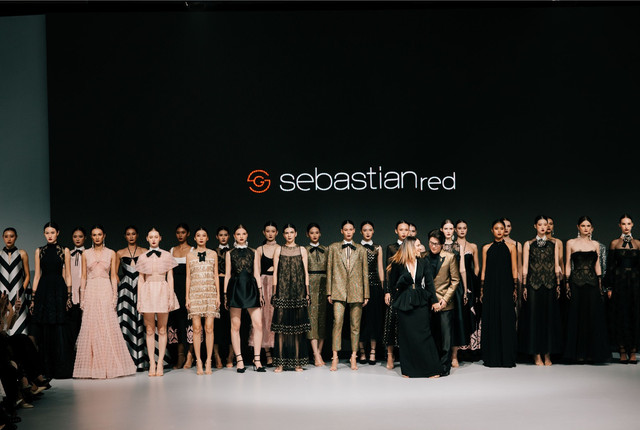 Sebastianred tampilkan koleksi Equilibrium di The Langham Fashion Soiree pada Selasa (21/10/2025). Foto: Fawzy Padly