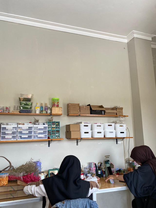 Proses produksi Pt. Punakawan Inspira Indonesia pada brand Kamala Indonesia yang fokus pada