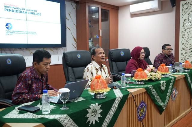 Unismuh Makassar Luncurkan Buku “Panduan Layanan Pendidikan Inklusi”