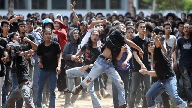 Ilustrasi Penyebab Konflik Horizontal Tetap Terjadi Walaupun Demokrasi Telah Diterapkan, (Foto: Istimewa)/kumparanNEWS