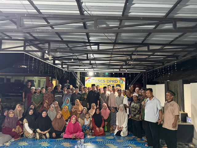 Wakil Ketua DPRD Provinsi Kalimantan Barat, Prabasa Anantatur, melaksanakan kegiatan reses ketiga masa sidang tahun 2025 di Sambas. Foto: Dok. Istimewa