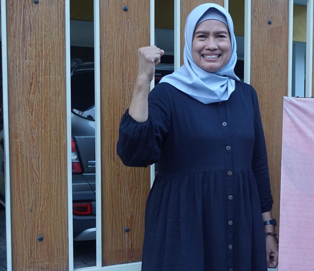 Giatun, ibu RT di Surabaya. Foto: Istimewa 