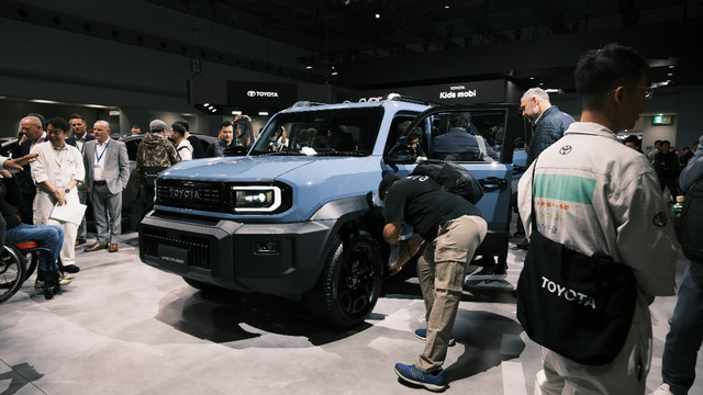 New Toyota Land Cruiser FJ sapa publik internasional lewat gelaran Japan Mobility Show 2025. Foto: Gesit Prayogi/kumparan