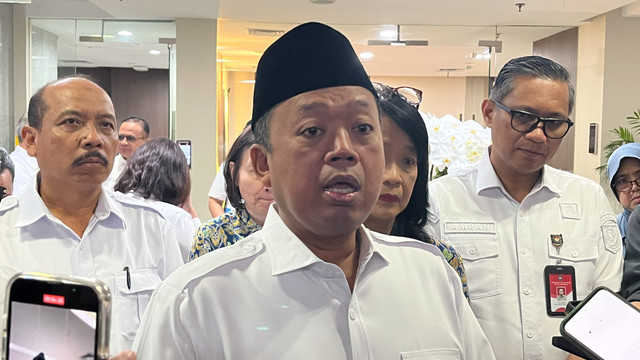 Menteri Agraria dan Tata Ruang/Kepala Badan Pertanahan Nasional (ATR/BPN), Nusron Wahid, saat ditemui di kantor Kementerian PU, Rabu (29/10/2025). Foto: Fariza Rizky Ananda/kumparan