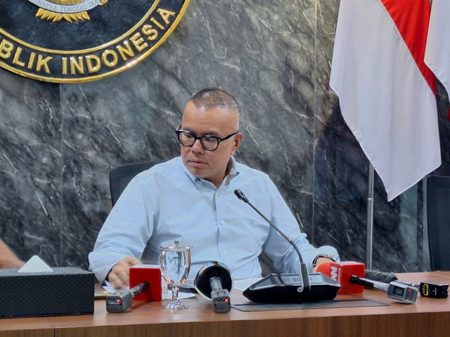 Staf Ahli Menteri Bidang Transformasi Digital dan Hubungan Antar Lembaga Kemenko Pangan, Bara Krishna Hasibuan menghadiri konferensi pers di Kantor Kemenko Pangan, Jakarta Pusat pada Rabu (29/10/2025). Foto: Argya D. Maheswara/kumparan 