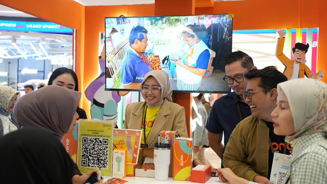 BNI perkuat inklusi keuangan dan memperkenalkan fitur-fitur unggulan aplikasi mobile banking wondr by BNI pada ajang Financial Expo (FinExpo) 2025 di Tunjungan Plaza, Surabaya. Foto: Dok. BNI