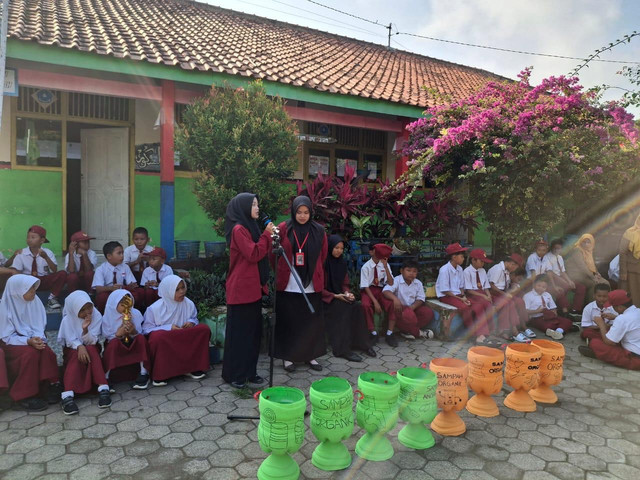 Pilih-pilih Pintar (Sampah Organik dan Sampah Non-Organik)