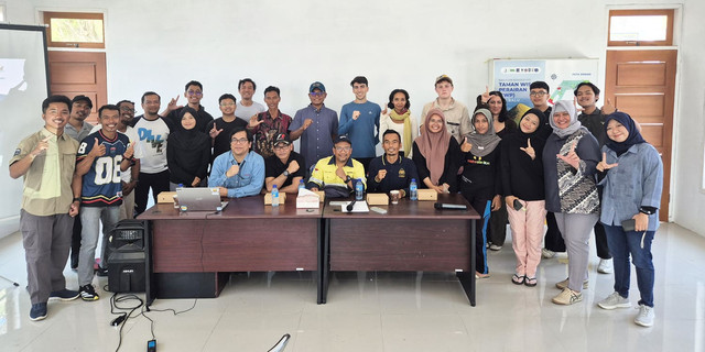 Sinergi PKSPL IPB dan PT Amman Mineral untuk Kelestarian Penyu di Gili Balu