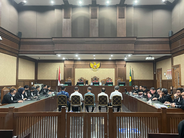 Sidang putusan lima bos perusahaan swasta dalam kasus dugaan korupsi importasi gula, di Pengadilan Tipikor Jakarta, Kamis (30/10/2025). Foto: Fadhil Pramudya/kumparan