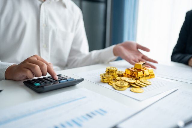 Ilustrasi Investasi Emas yang Lebih Mudah. Foto: Dok. Shutterstock.