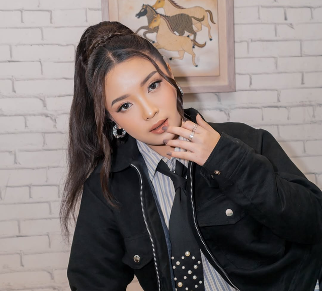 Penyanyi Bunga Reyza. Foto: Instagram/bungareyzaa