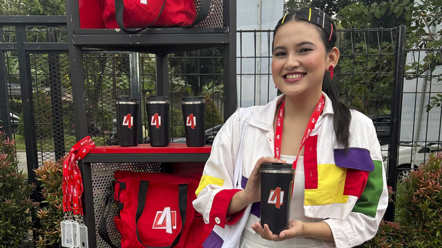 Dapat merchandise eksklusif gratis usai ikut aktivitas seru. Foto: Andrian Gilang Khrisnanda/kumparan