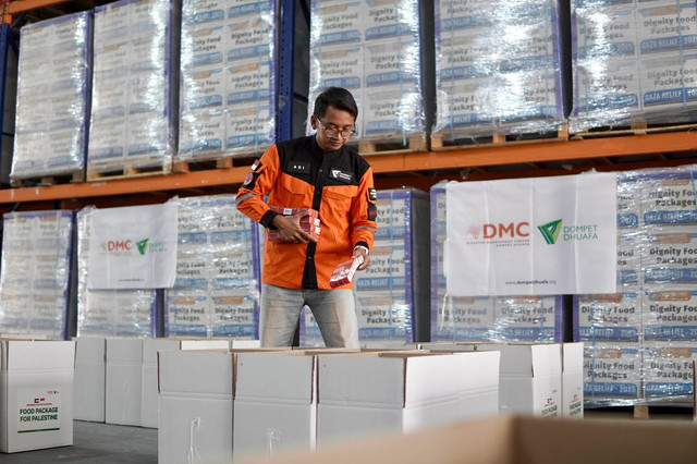 Musim dingin dan ramadan akan dihadapi oleh masyarakat Palestina, Dompet Dhuafa  bergerak dengan menyiapkan gudang logistik yang dperuntukkan secara khusus memastikan kebutuhan warga Palestina tetap terpenuhi — baik bagi mereka yang berada di camp pengungsian di Yordania, maupun yang masih bertahan di dalam Gaza.