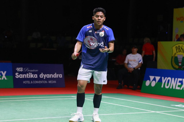 Zaki Ubaidillah saat Indonesia Masters Super 100 yang kedua pada Oktober 2025 di GOR PBSI Pancing, Deli Serdang, Sumatera Utara. Foto: PBSI
