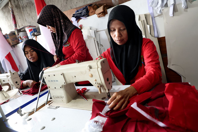 Aktivitas UKM Benang Emas di Surabaya. Foto: Diskominfo Surabaya 