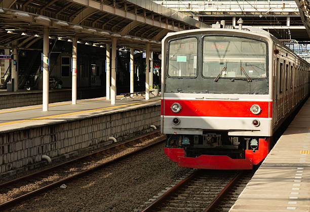 Ilustrasi jalur kereta. Foto: Pixabay