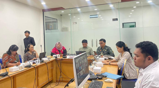 Kanwil Kemenkum Kalbar menggelar Rapat Pengharmonisasian, Pembulatan dan Pemantapan Konsepsi terhadap Rancangan Peraturan Bupati Sintang tentang Disiplin Pegawai Pemerintah dengan Perjanjian Kerja (PPPK). Foto: Dok. Kanwil Kemenkum Kalbar
