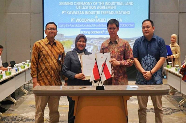Enam perusahaan melakukan penandatanganan kesepakatan investasi di KEK Batang senilai Rp456,76 miliar di Batang. Foto: ANTARA/HO-Humas KEK Batang