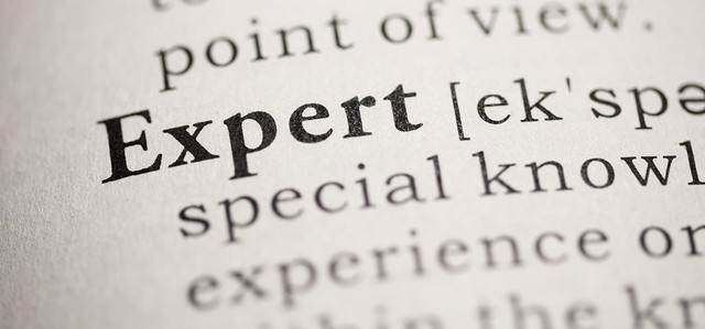 Teknokrat Bukan Juru Selamat: Menghindari Jebakan "Tirani Para Ahli"