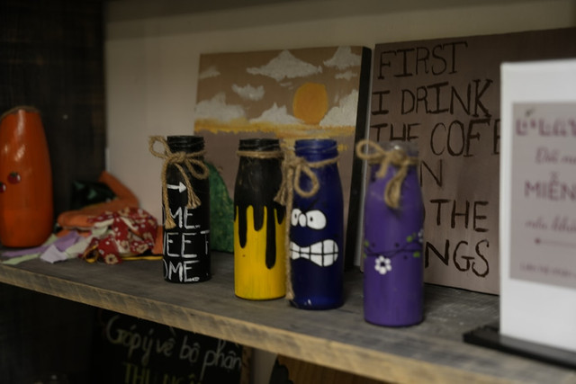 Ilustrasi kolaborasi Family Mart Demon Slayer November 2025. Foto: Unsplash.com/Jesse K