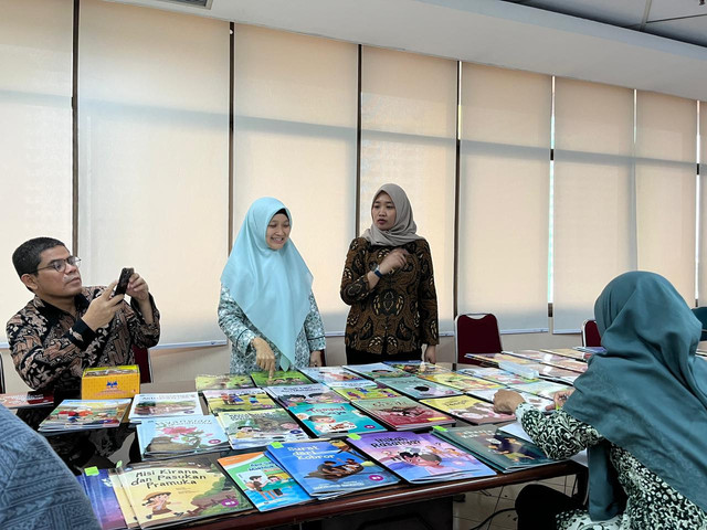 Menjaga Kualitas Buku Bantuan, Menjaga Kepercayaan Masyarakat. Gambar Koleksi P3SMPT Perpusnas 