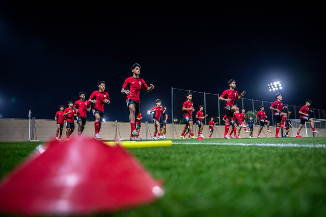 Sejumlah pesepak bola Timnas Indonesia U-17 mengikuti latihan resmi jelang laga Grup H Piala Dunia U-17 di Lapangan latihan Stadion Al Thumama, Doha, Qatar, Senin (3/11/2025). Foto: Bayu Pratama S/ANTARA FOTO