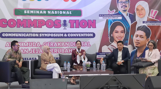 Puteri Indonesia Lingkungan 2023 Yasinta Aurellia (tengah).