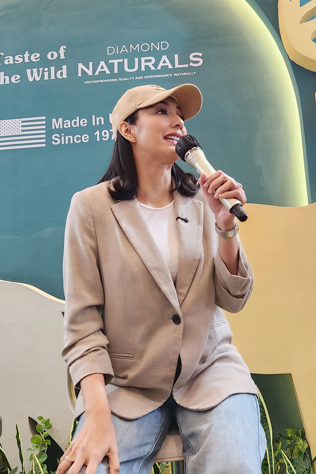 Tyas Mirasih dalam acara talkshow bersama Taste of the Wild di pameran Indonesia International Pet Expo 2025, di ICE BSD, Tangerang, Sabtu (1/11/2025). Foto: Azalia Amadea/Kumparan