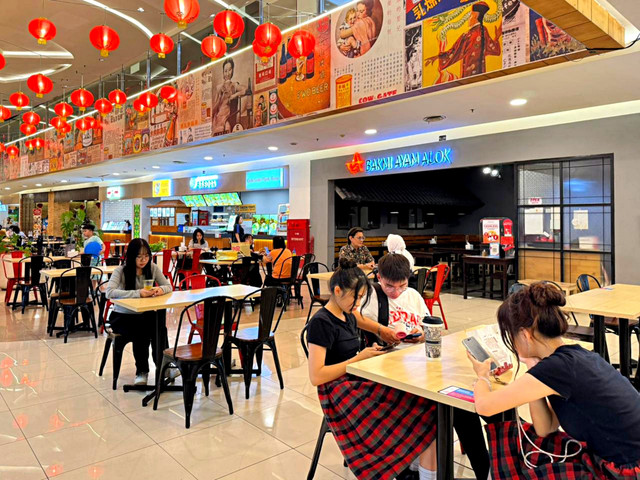 Re-konsep food court bergaya Hawker Street di Pluit Village. Foto: Dok. Istimewa