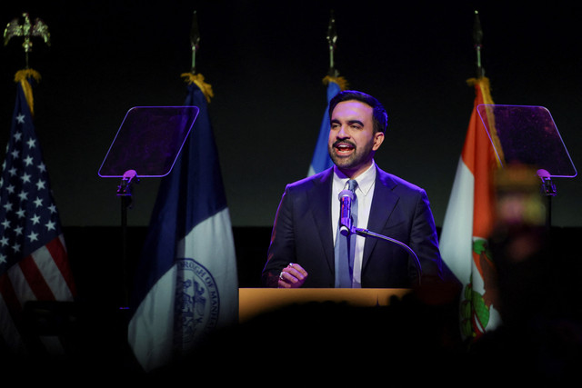 Calon Wali Kota New York City dari Partai Demokrat, Zohran Mamdani, berpidato setelah memenangkan pemilihan Wali Kota New York City 2025, pada rapat umum malam pemilihan di wilayah Brooklyn, New York City, New York, AS, Rabu (5/11/2025). Foto: Jeenah Moon/REUTERS