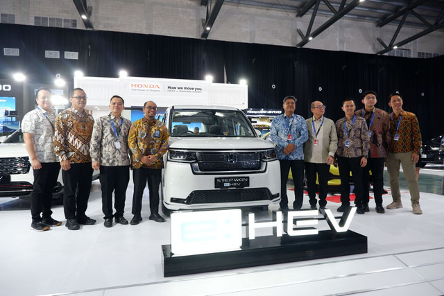 Penyelenggaraan GIIAS Makassar 2025 di Summarecon Mutiara Makassar Convention Center. Foto: Aditya Pratama Niagara/kumparan