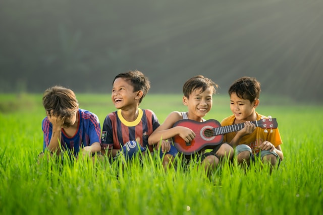 Ilustrasi lagu tentang anak. Sumber: Unsplash.
