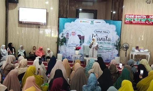 Safari Dakwah Bunda Astri Ivo bersama DT Peduli Serang (Sumber : DT Peduli)