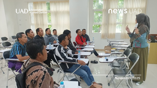 Sosialisasi Pemilahan Sampah oleh Koperasi ADI Universitas Ahmad Dahlan (UAD) (Foto. Koperasi ADI)