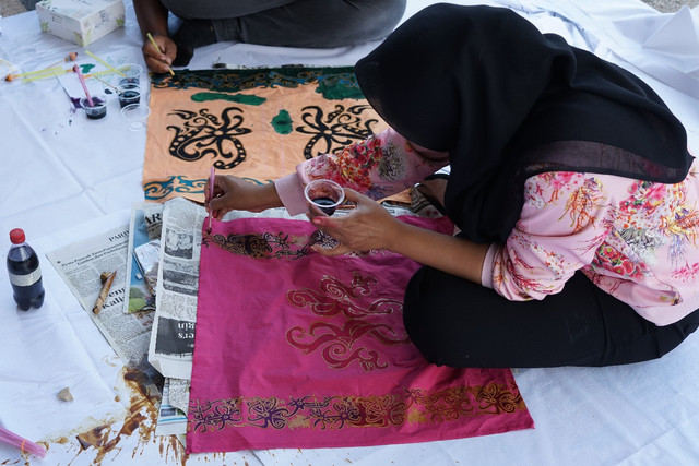 Program “Kreasi Kaltara Inklusif”, sebuah inisiatif pemberdayaan yang membuka peluang wirausaha kreatif bagi penyandang disabilitas di Kalimantan Utara. Foto: Telkom