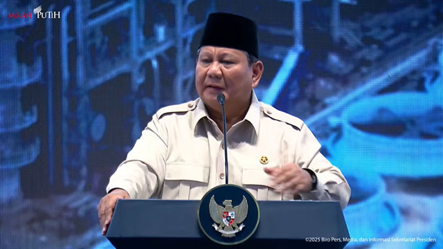 Presiden Prabowo Subianto memberikan sambutan dalam acara peresmian Pabrik Lotte Chemical Indonesia, Cilegon, Kamis (6/11/2025). Foto: YouTube/Sekretariat Presiden