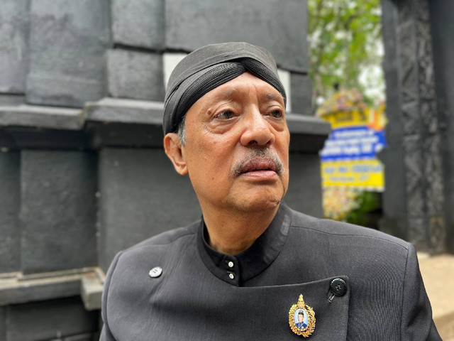 Adik kandung almarhum Sri Susuhunan Pakubuwono (PB) XIII, Kanjeng Gusti Pangeran Haryo (KGPH) Benowo, Rabu (5/11). Foto: Pandangan Jogja/Gigih Imanadi