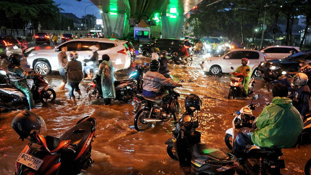 Banjir di Palembang. (Foto: Abp/Urban Id)