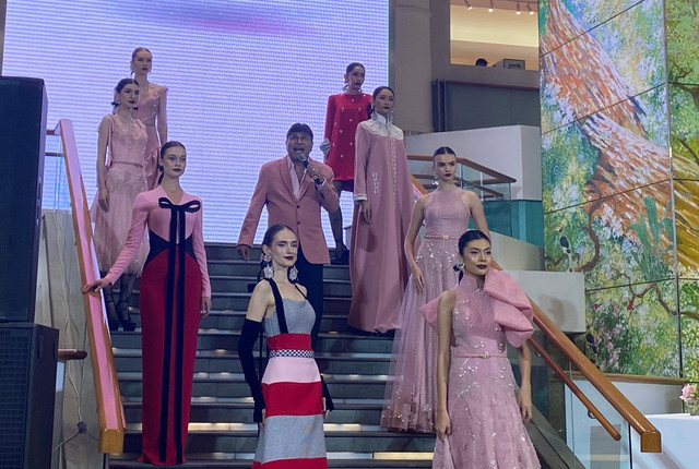 Fashion show by Ivan Gunawan di acara Pink Soirée. Foto: kumparan/Naela Marcelina