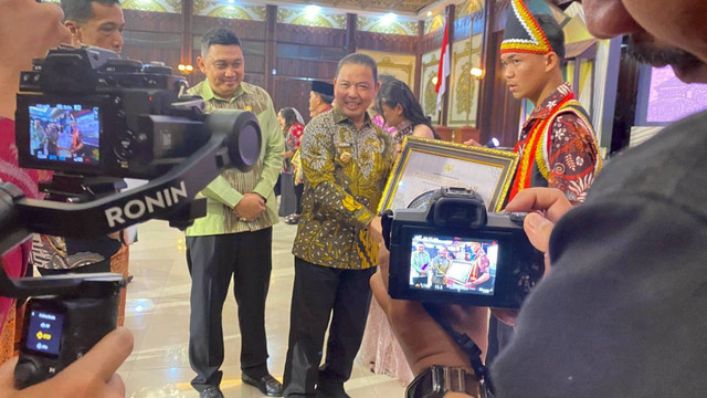 Gubernur Kalimantan Barat, Ria Norsan. Foto: Alycia Tracy Nabila/Hi!Pontianak