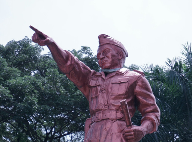 Ilustrasi patung pahlawan. Foto: Unsplash