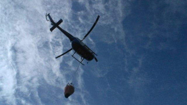 Ilustrasi water bombing (Dok Kumparan)