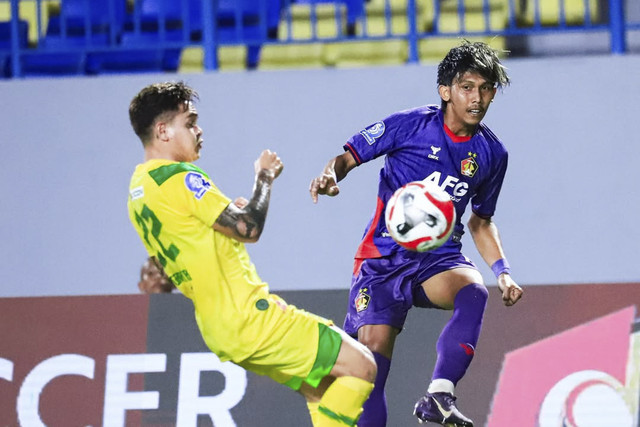 Persik Kediri melawan Persebaya Surabaya di BRI Super League 2025/2026. Foto: Instagram/ @persikfcofficial