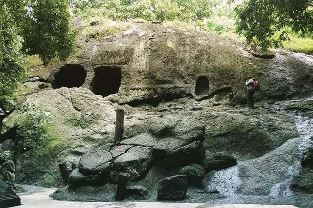 Goa Selomangleng di Kediri. Situs bersejarah yang diyakini menjadi tempat pertapaan Dewi Kilisuci, putri Raja Airlangga. Relief dan lorong batunya menyimpan jejak spiritualitas dan peradaban kuno Kediri. Foto: kedirikota.go.id.