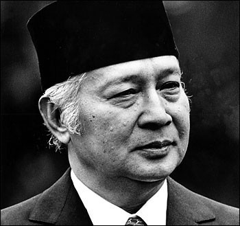 Ilustrasi foto, Soeharto Presiden RI Ke 2. sumber (Martin Reno)
