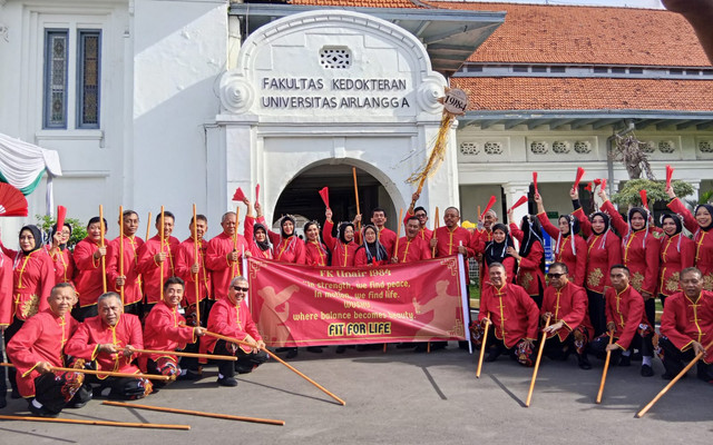 Alumni dokter FK Unair angkatan tahun 1984. Foto: Masruroh/Basra
