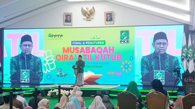 Ketua Umum PKB Abdul Muhaimin Iskandar dalam acara penutupan Musabaqoh Qiraatil Kutub di Kantor DPP PKB, Jakarta Pusat, Minggu (9/11/2025). Foto: Zamachsyari/kumparan
