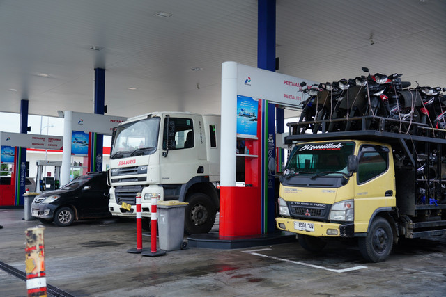 Sejumlah antrian di SPBU Pertamina/ist. 