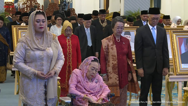 Suasana penganugerahan gelar Pahlawan Nasional 2025 di Istana Negara, Jakarta Pusat,Senin (10/11/2025).
 Foto: Youtube/Sekretariat Presiden